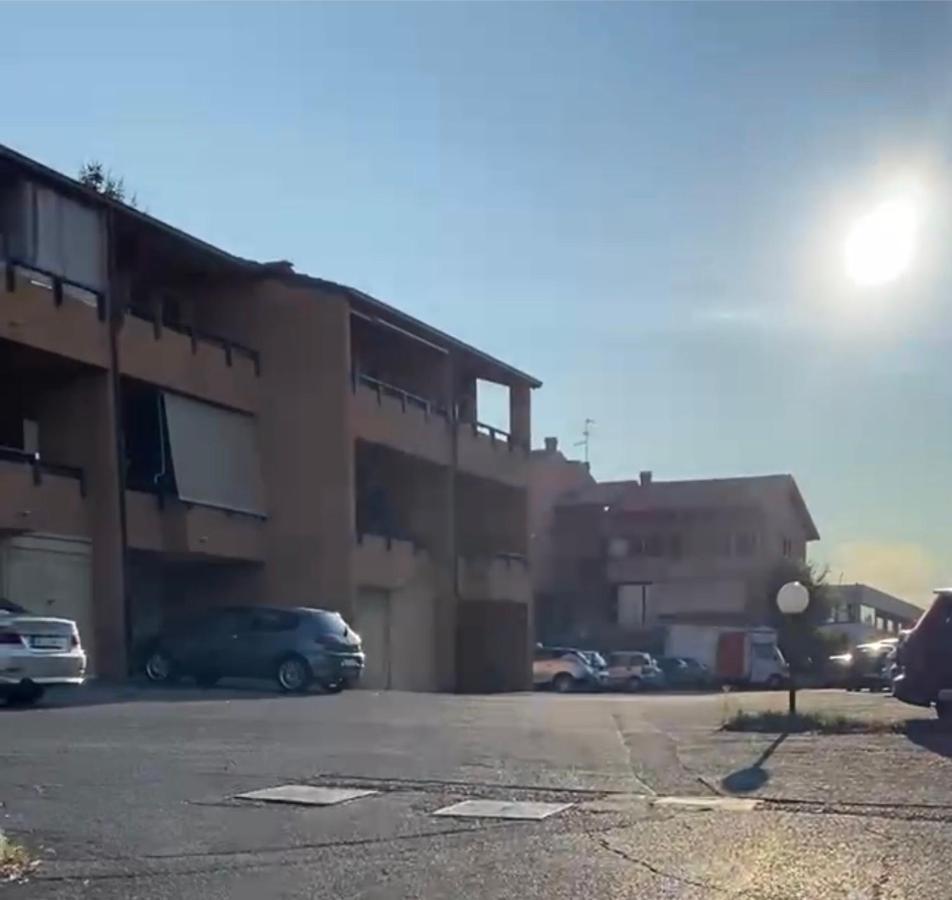 10 Minuti Dal Lago Di Garda E Da Gardaland Castelnuovo del Garda Exterior foto